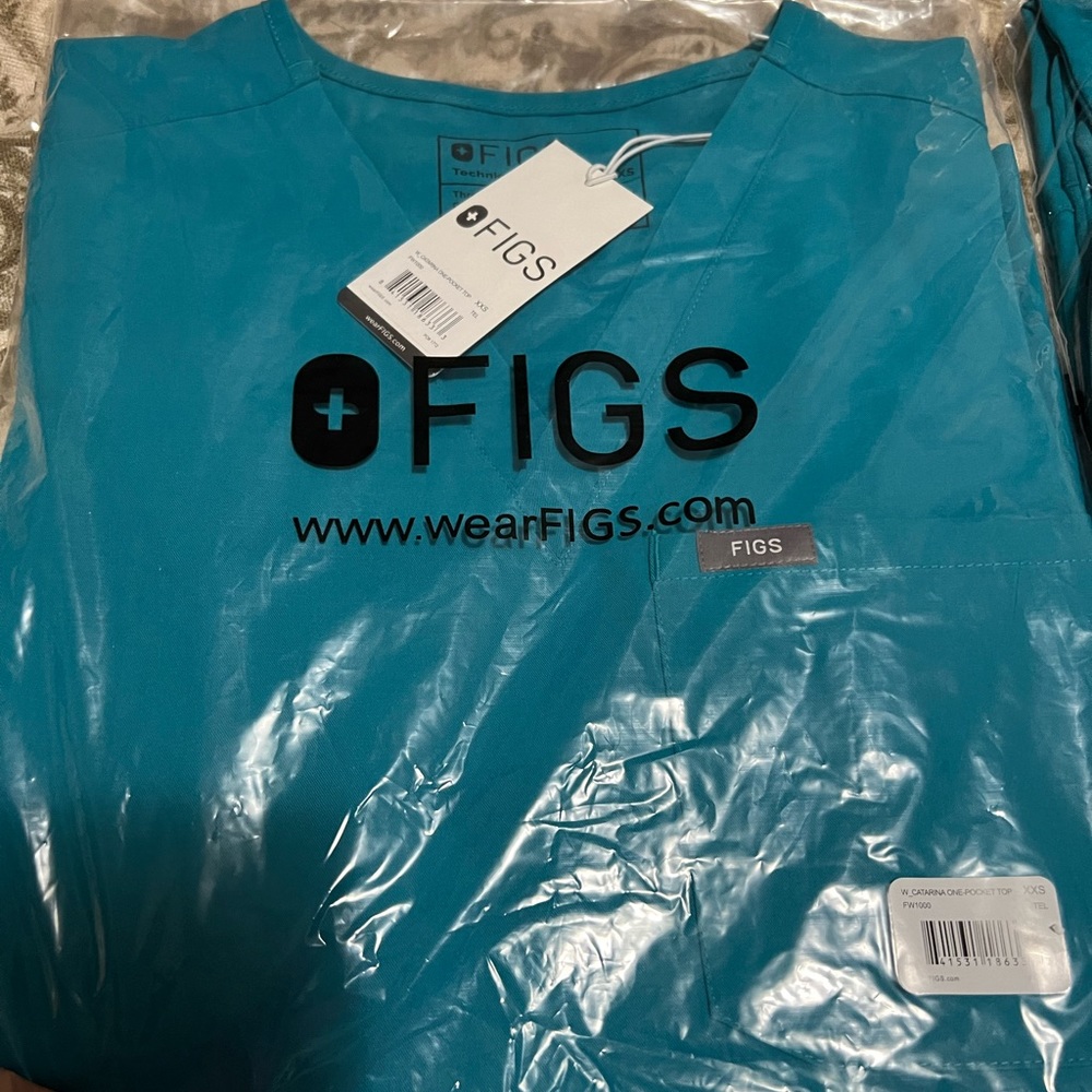 FIGS SCRUB brand new limited color edition